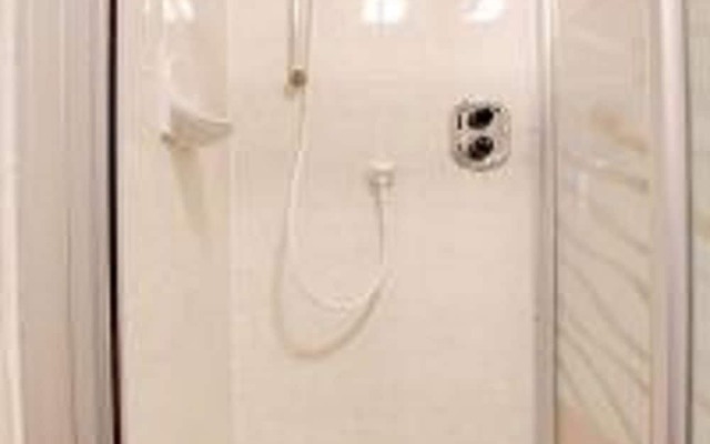 The Richmond Arms Hotel by OYO