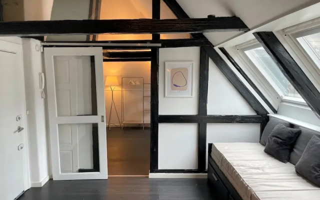 Designer Loft - Direct Marble Church Views