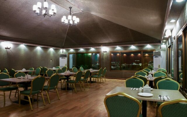 Palms Lily Hotel Suites