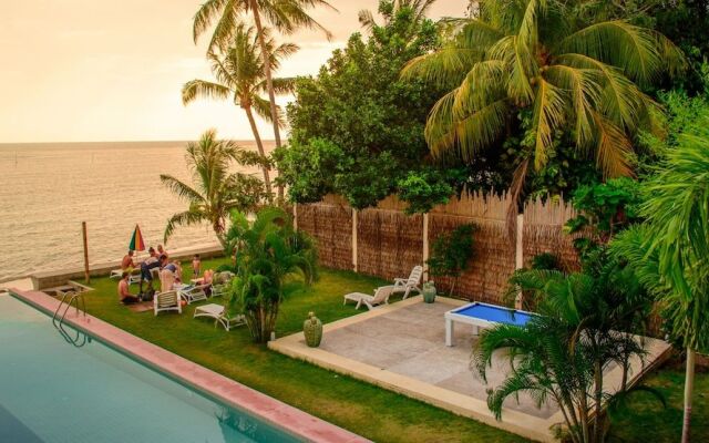 Le Divine Comedie Beach Resort