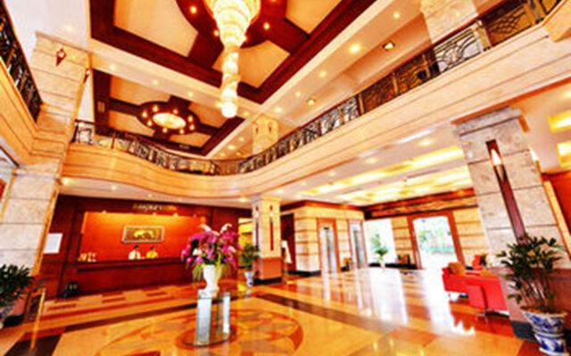 Grand Halong Hotel