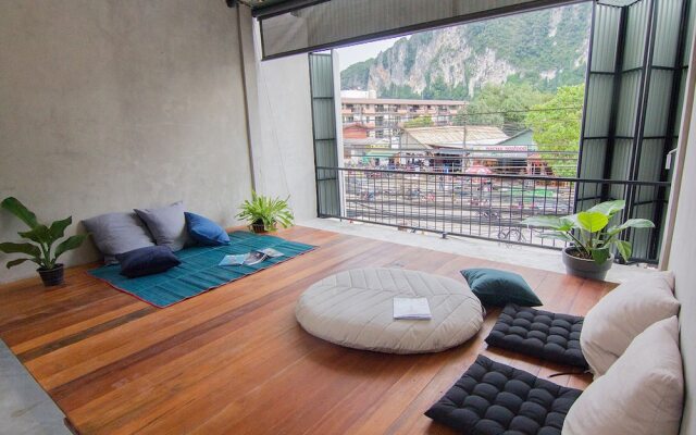 TAN Hostel x Cafe - Adults Only