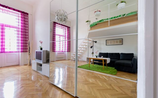 Next Stop Apartment