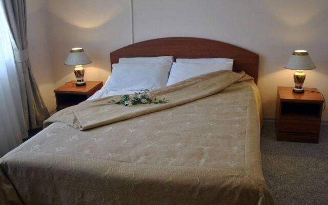 Hotel on the M5