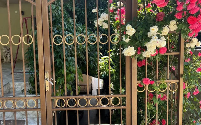 The Guest House At Henry's