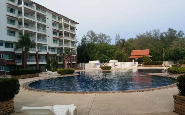 Seaview Condominium B15