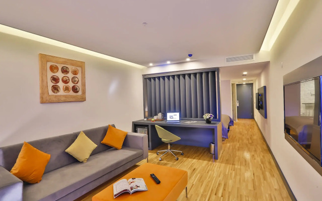 Business Life Boutique Hotel