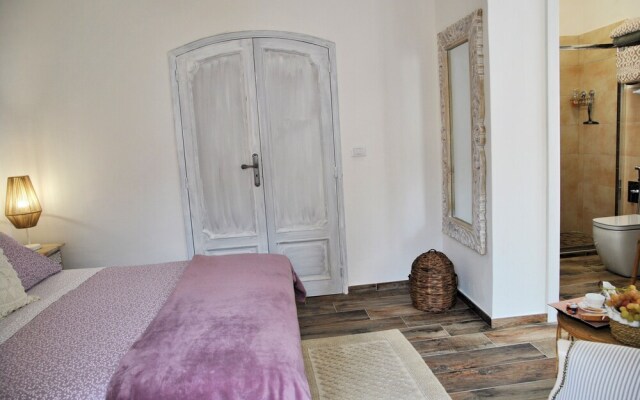 Room in B&B - Mariasofia Master Suite With Private Bathroom