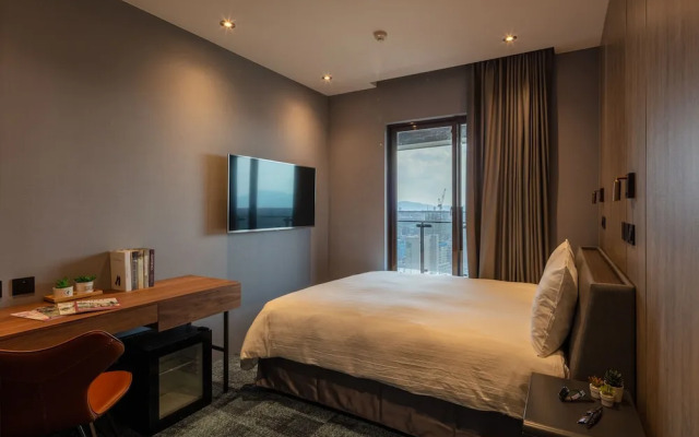 Roaders Plus Hotel Taipei Station