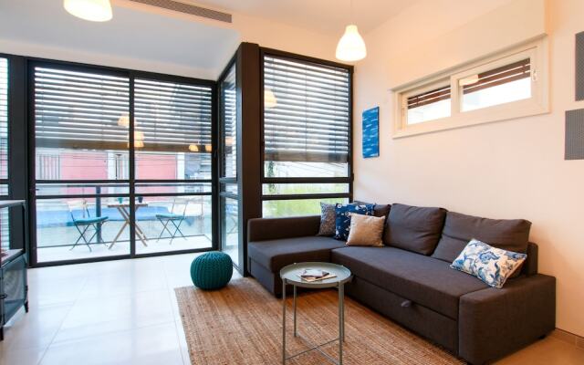 Trendy with balcony on Sheinkin by FeelHome
