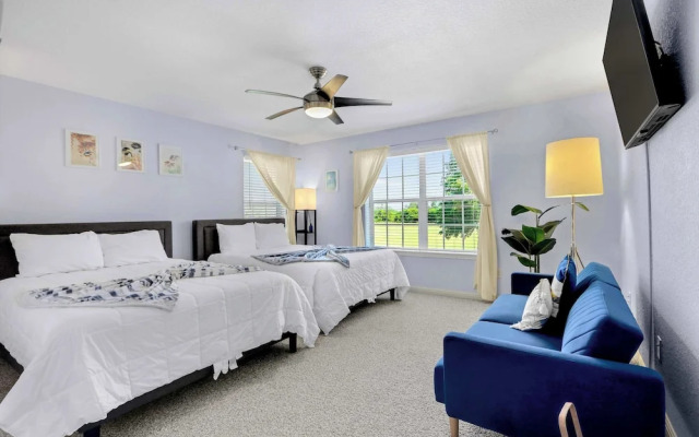 Spacious Retreat & Game Room Sleeps 12