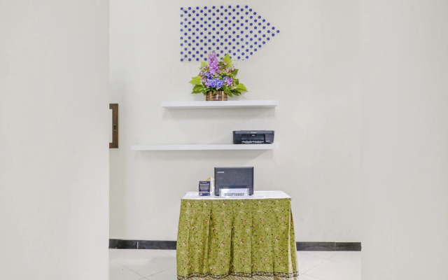 SPOT ON 2723 Gatsu Kost