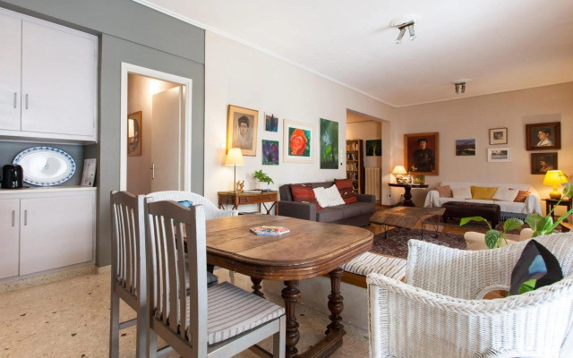 2 Bedroom Artist's Apartment - So Athens