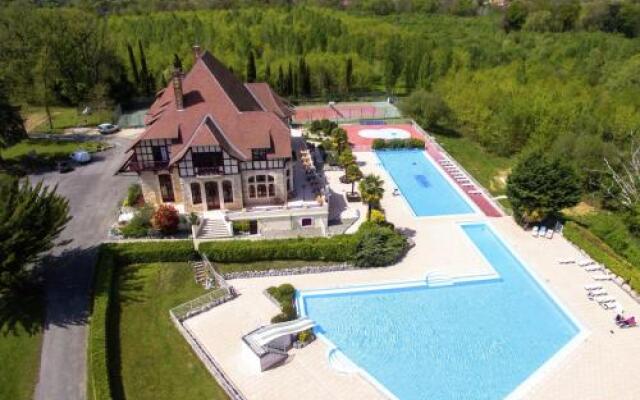 Résidence Château Cazalères