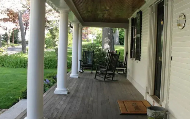Fox Pond Bed and Breakfast