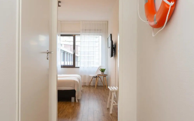 Apartment in Den Haag With Balcony