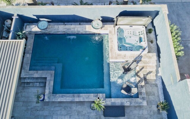 Summer Sun Oasis Apartment 3