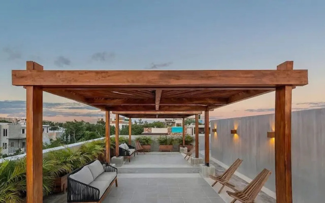 Studio With Great Rooftop Pool