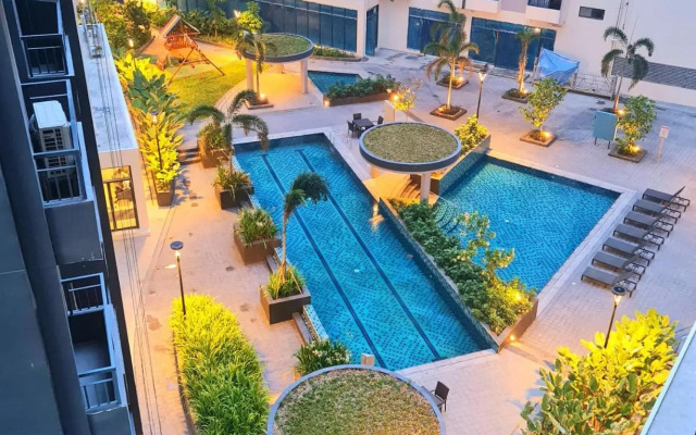 Spring Residences 1 Bedroom Deluxe Near Airport