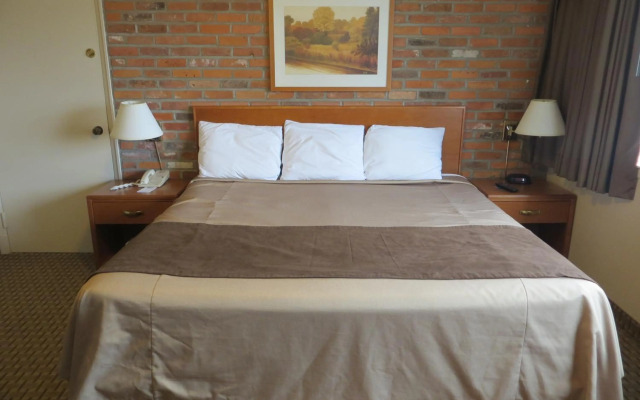 Travelodge by Wyndham Thunder Bay