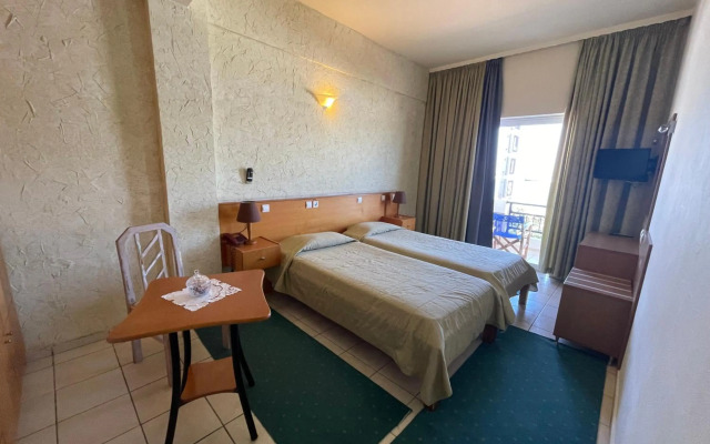Hotel Flisvos