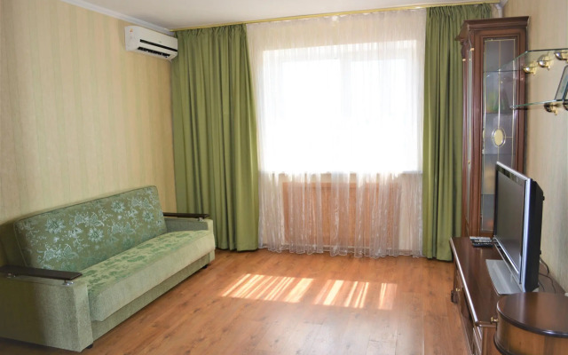 Apartments on Komsomolskaya street 269