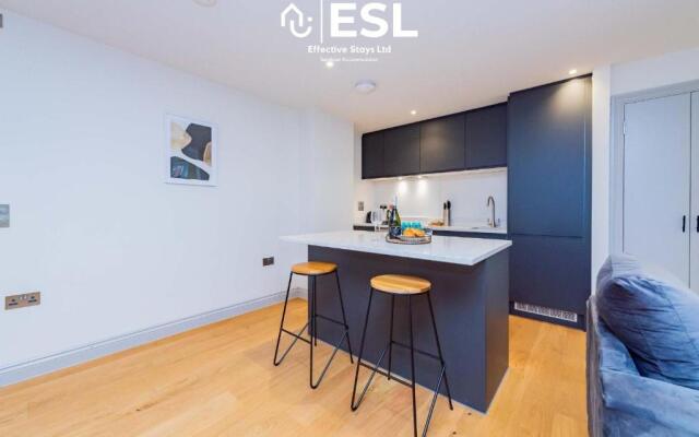 Luxury 2 Bedroom Church Apartment With Free Parking