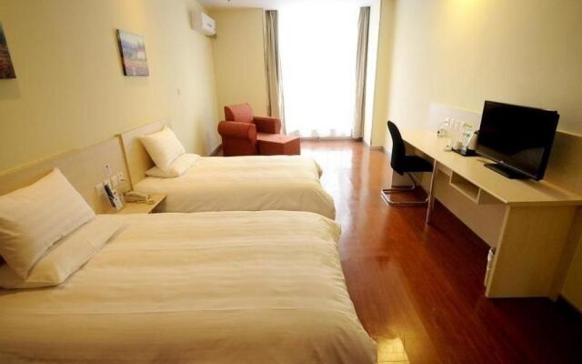 Hanting Express Weifang Shengli East Street Wenhua Road