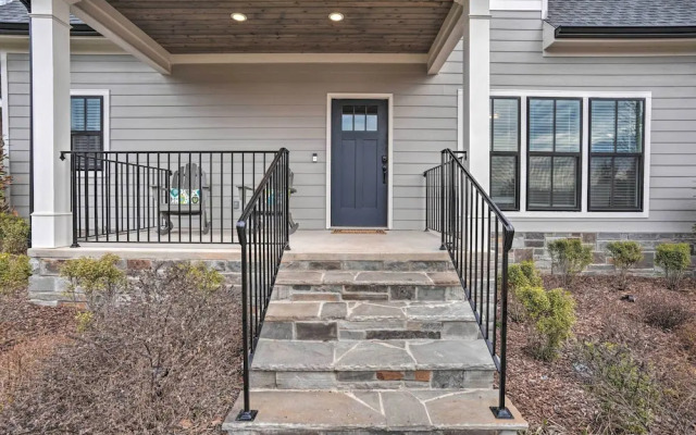 Wooded Escape w/ Beautiful Backyard + Mtn Views!