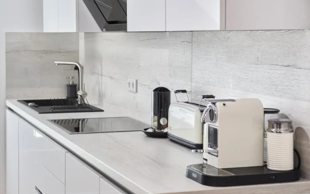 *80 m2 Stylish Apt* Netflix * Kitchen* Nespresso*