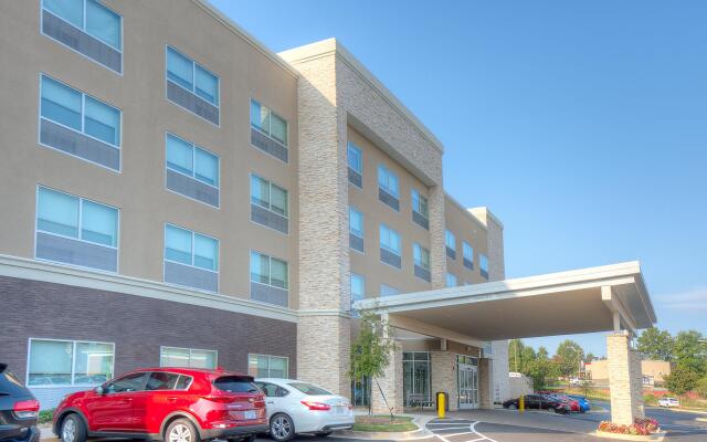 Holiday Inn Express & Suites Fort Mill, an IHG Hotel