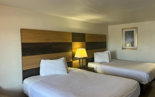 Motel 6 Cross Lanes, WV - Goff Mountain Rd