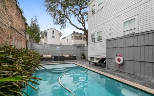 3BR Loft on Carondelet by Hosteeva