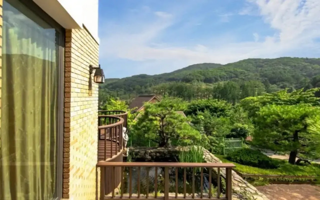 Yangpyeong Weekly Kids Pool Villa
