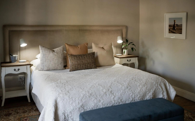 Elianthe Boutique Guesthouse - Image 3