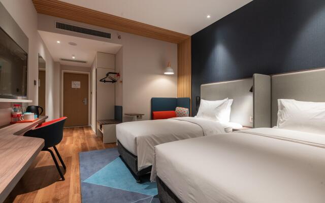 Holiday Inn Express Kaifeng City Center by IHG