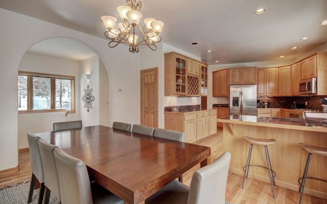 Fairview Estate - Home Among the Pines