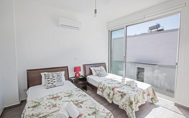 Villa Ochosto Eos - Luxury 5 Bedroom Protaras Villa with Private Pool - Close to the Beach