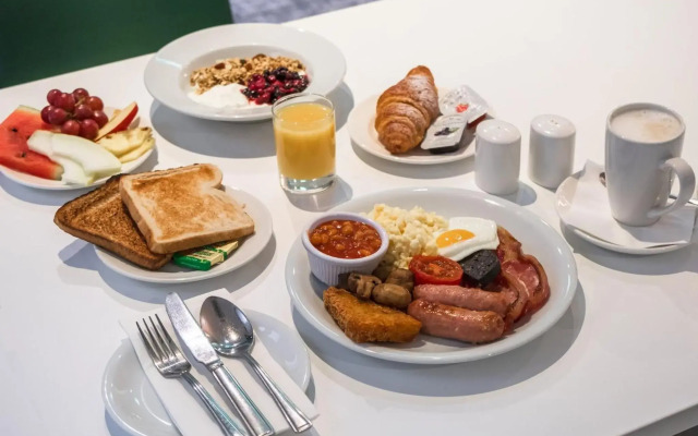Holiday Inn Doncaster A1 M Jct 36 by IHG