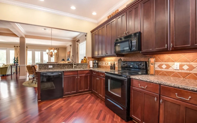 5bed 5Ba Reunion Villa w. Pool