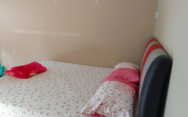 OYO Home  90588 Nadine Guesthouse