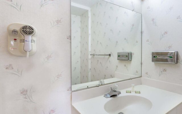 Super 8 By Wyndham Ashland/Richmond