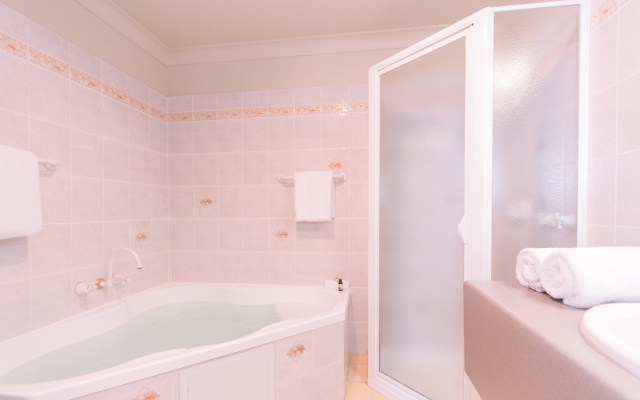 Hadley's Orient Hotel