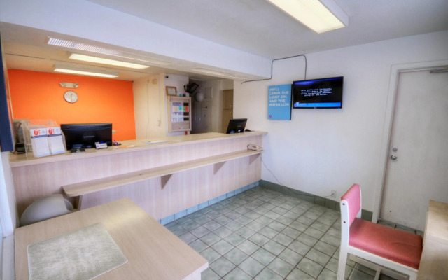 Motel 6 Alamogordo, NM