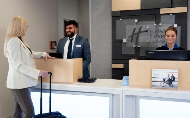 Holiday Inn Express & Suites Chester-Monroe-Goshen