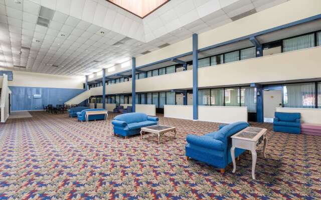 Days Inn by Wyndham Midland