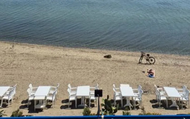 Akçay Pembe Köşk Otel