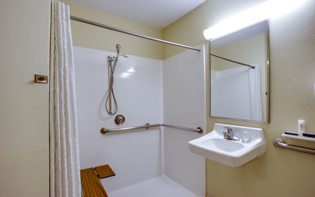 Candlewood Suites Raleigh Crabtree by IHG