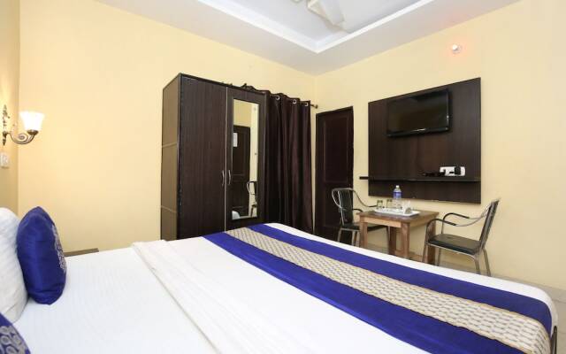 OYO 3004 Hotel Star City