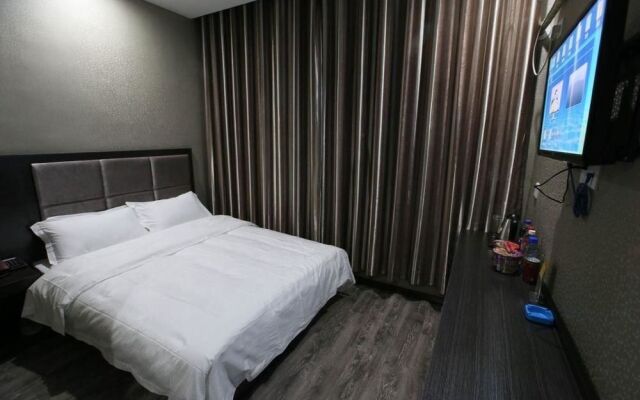 Jiaozuo Impression Holiday Hotel